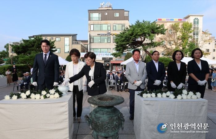 계양구의회, 제80주년 광복절 기념 황어장터 3.1만세운동 기념탑 참배