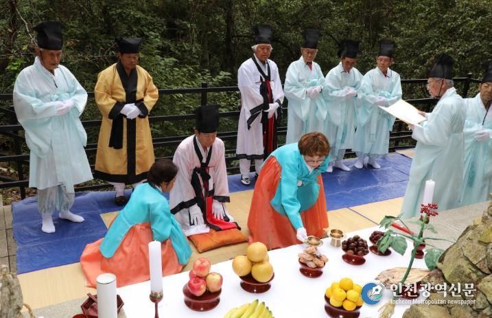 금산군, 제43회 금산세계인삼축제 성공 기원 진악산 마당바위 기도회 개최