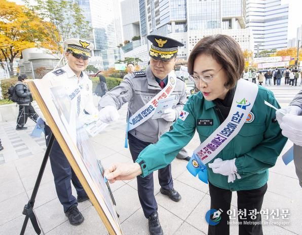 박희영 용산구청장, 교통법규 위반 근절 캠페인 동참