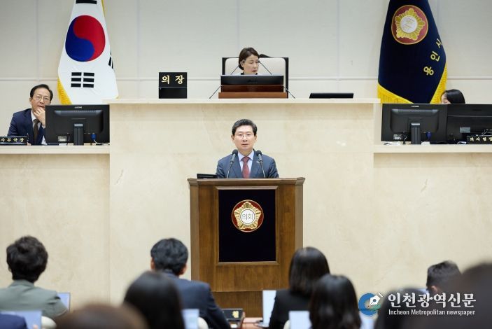 이상일 용인특례시장이 14일 '용인특례시의회 제297회 본회의'에서 시정연설을 통해 2026년 시정운영 방향을 제시했다.