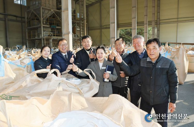 장금용 창원특례시장 권한대행, 공공비축미 매입 현장서 농업인 격려