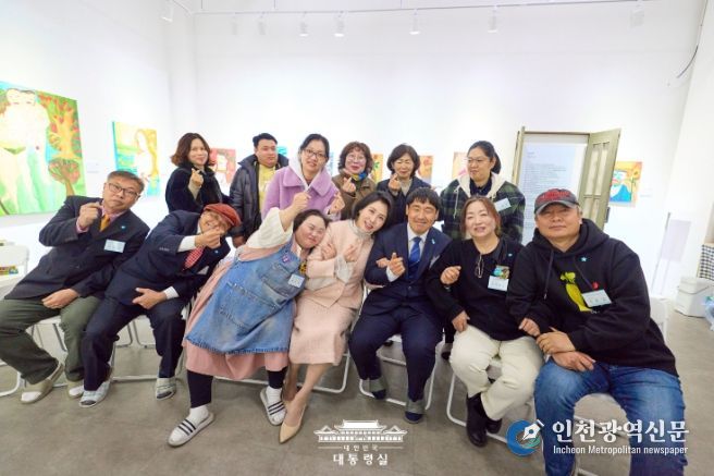 김혜경 여사, 발달장애인 작가 전시회 방문 및 차담회(대통령실)