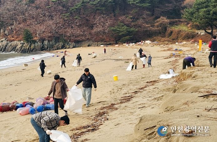 덕적면 떼뿌루해변 환경정화 활동