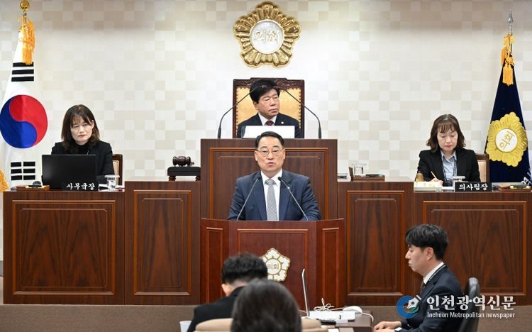 해운대구의회 이상곤 의원이 제290회 정례회 3차 본회의에서 5분 발언을 하고 있다.