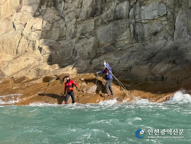 완도해경, 청산도 갯바위 고립자 무사 구조