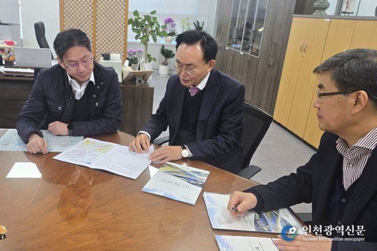 나주시가 지난 5일 기획예산처를 비롯한 중앙부처를 방문해 2027년도 국고 반영 주요 현안 사업을 선제적으로 건의했다.