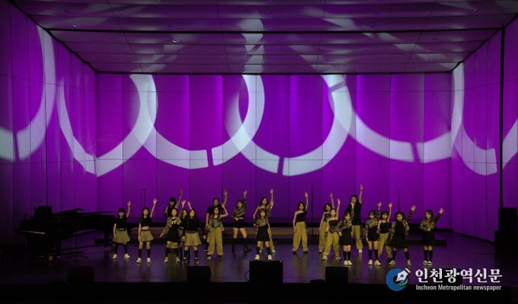 2025년 댄스 공연장면