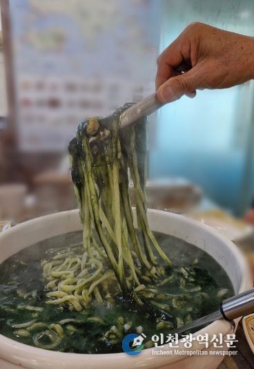 고흥 겨울 바다의 선물, 피굴과 매생이로 만나는 미식여행 초대-매생이 칼국수