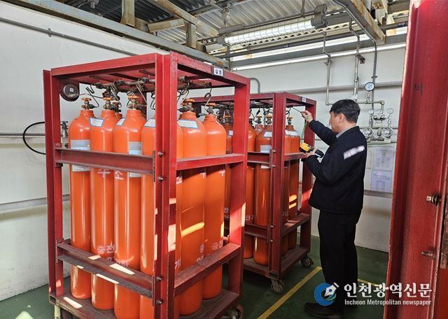 지난해 3월 영종국제도시 지역 고압가스 시설 안전점검 실시 현장