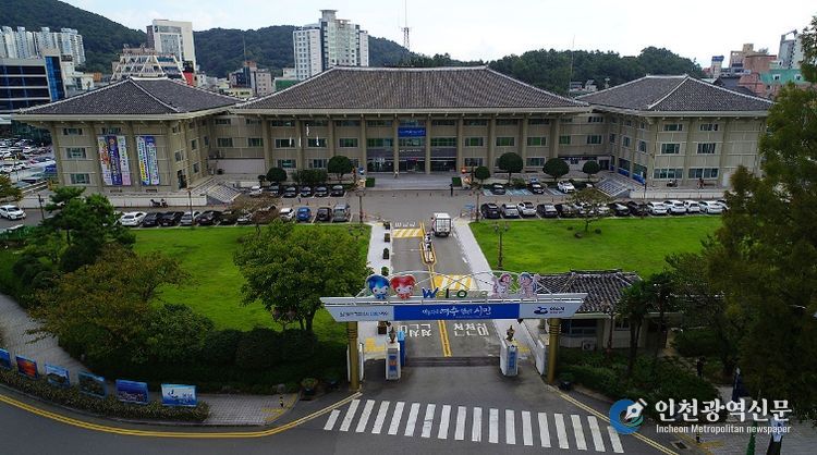 여수시가 인구감소 위기에 적극 대응하기 위해 ‘2026 인구정책 시행계획’을 수립, 총 2,230억 원의 시비를 투입해 159개 세부 사업을 본격 추진한다.