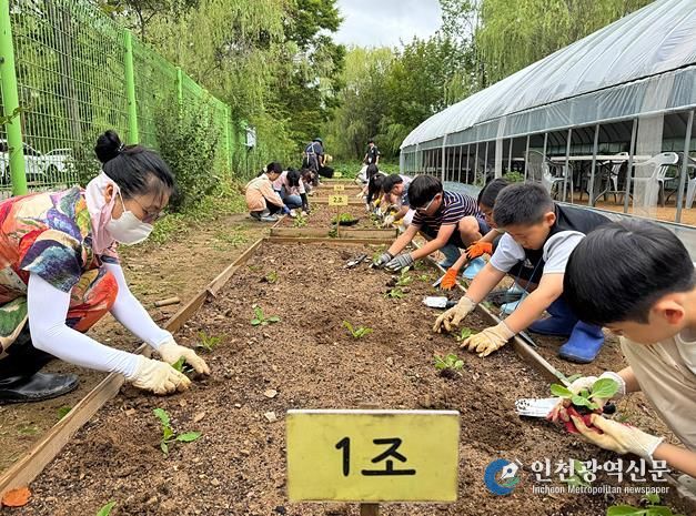 지난해 어린이농부학교 참여하는 어린이들의 모습