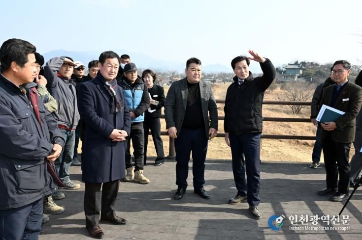 - 2026년 읍면동 방문 기간 밀양시 관계자들이 주요 현안 사업지와 민생 현장을 방문해 현황을 살피고 있다.