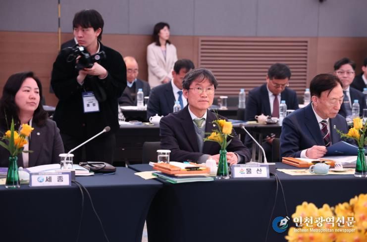 천창수 교육감이 26일 부산에서 열린 '제107회 대한민국교육감 협의회' 총회에서 제출한 아동학대 관련 안건이 전원합의로 의결됐다