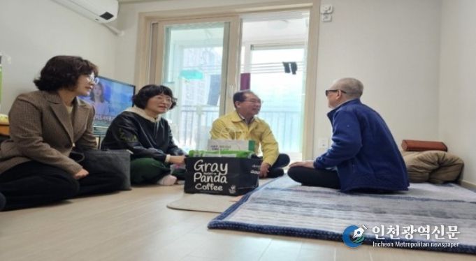 부산 사상구, 돌봄통합지원법 시행 첫날...구청장 직접 현장방문 나서