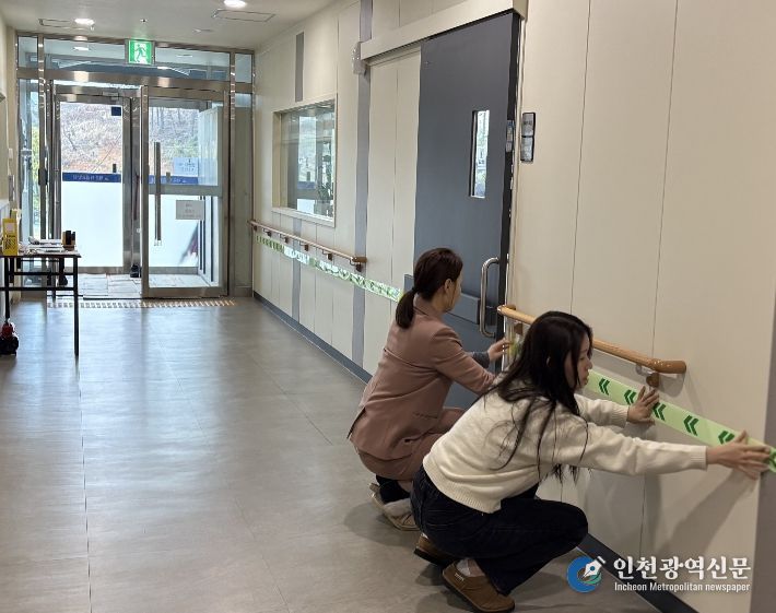 세종소방, 화재 대피용 '축광패치' 1,087곳 보급