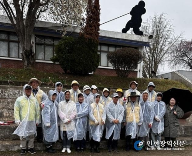 평택 도시숲 시민학교 졸업생 ‘도시숲 119’, 웃다리문화촌 봉사활동 실시