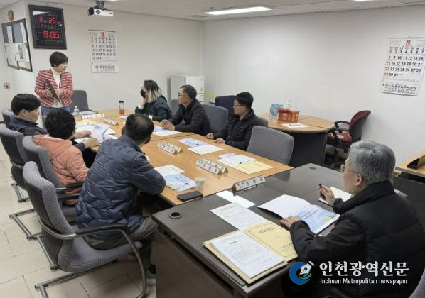 3월 26일 화성특례시가 공동주택 입주자대표회의 구성원을 대상으로 찾아가는 대면 교육을 진행하고 있다(발안우림필유아파트)