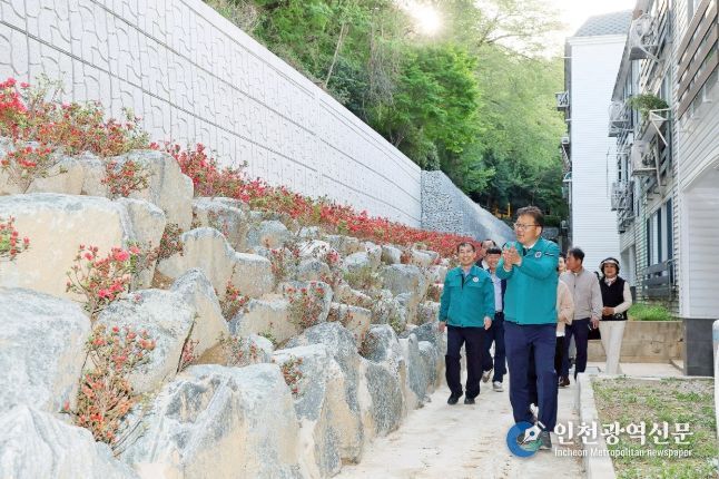 장금용 창원특례시장 권한대행, 산호공원 사면 보강공사 준공 현장 방문